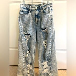 Distressed Wild Fable size 4 jeans with holes!